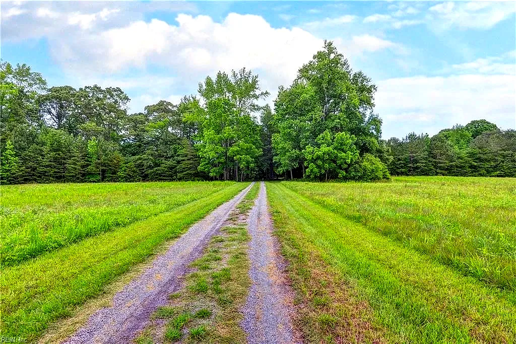 631 Rocky Bottom Rd, Spring Grove — photo