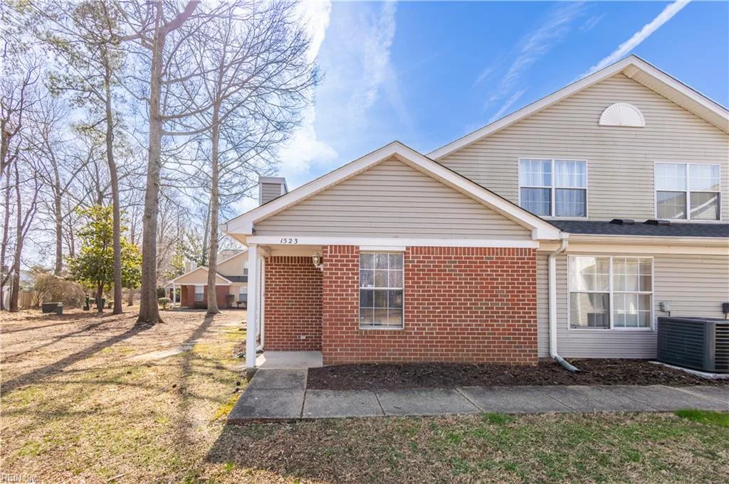 1523 Orchard Grove Dr, Chesapeake — photo
