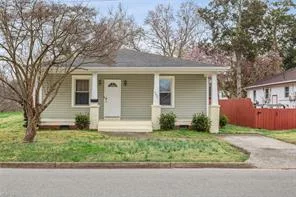 2621 Greenwood Dr, Portsmouth — photo