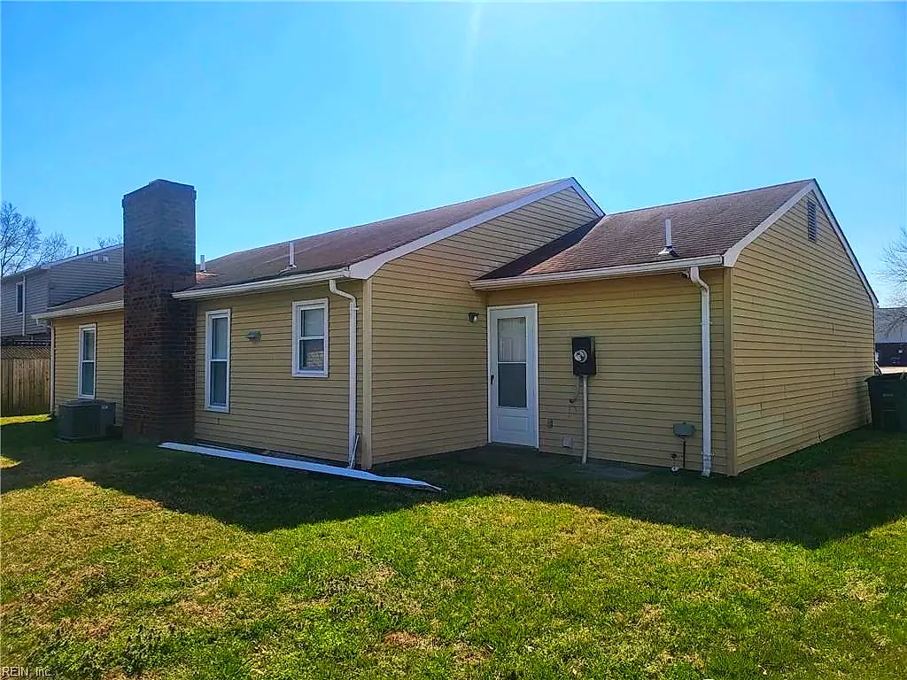 1904 Nickerson Blvd, Hampton — photo
