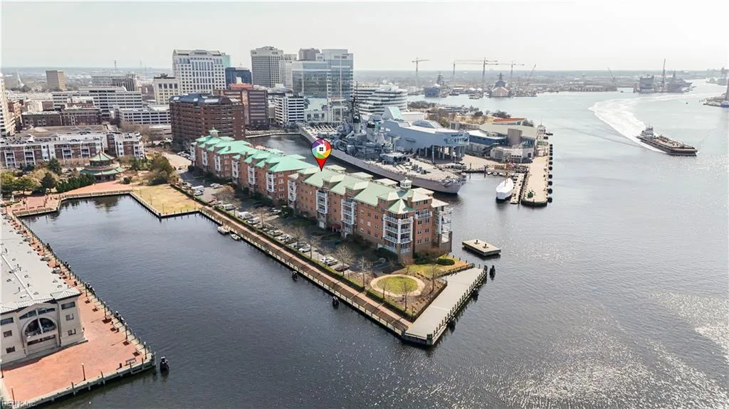305 Brooke AVE #208, NORFOLK VA 23510