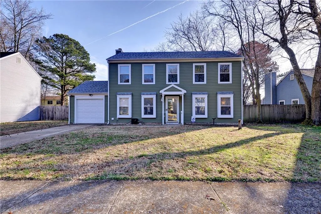 134 Springdale Way, Hampton — photo