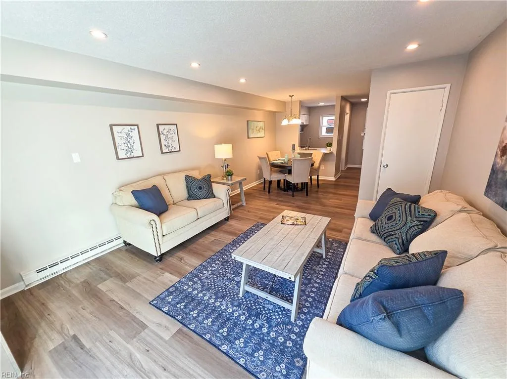 1268 Little Bay AVE #12, NORFOLK VA 23503