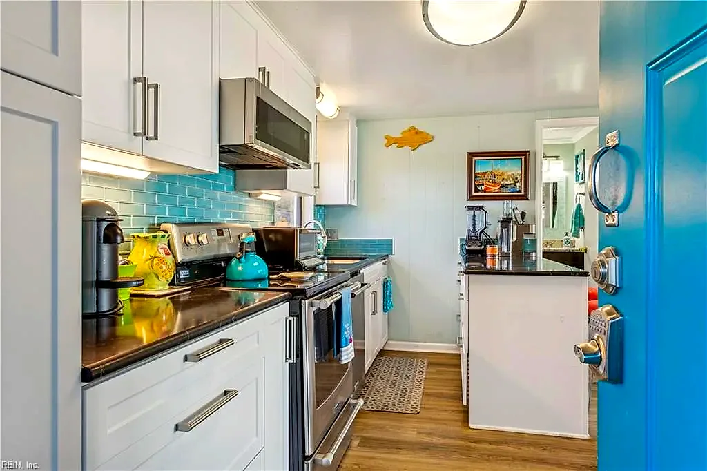 750 N First St, Hampton — photo