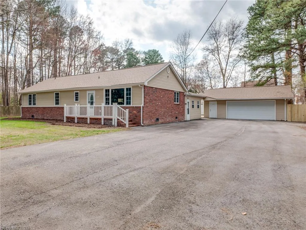230 Rich Rd, Yorktown — photo