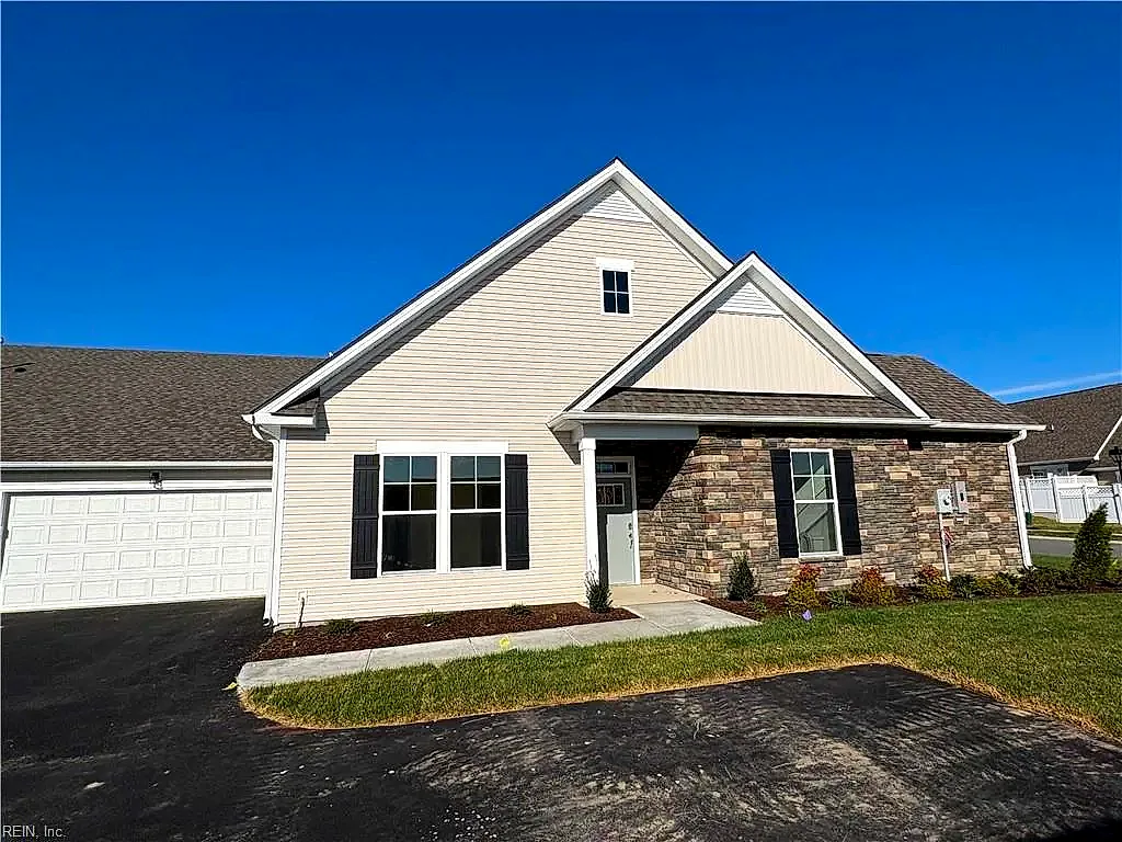 205 Oxford AVE #39-2, SMITHFIELD VA 23430