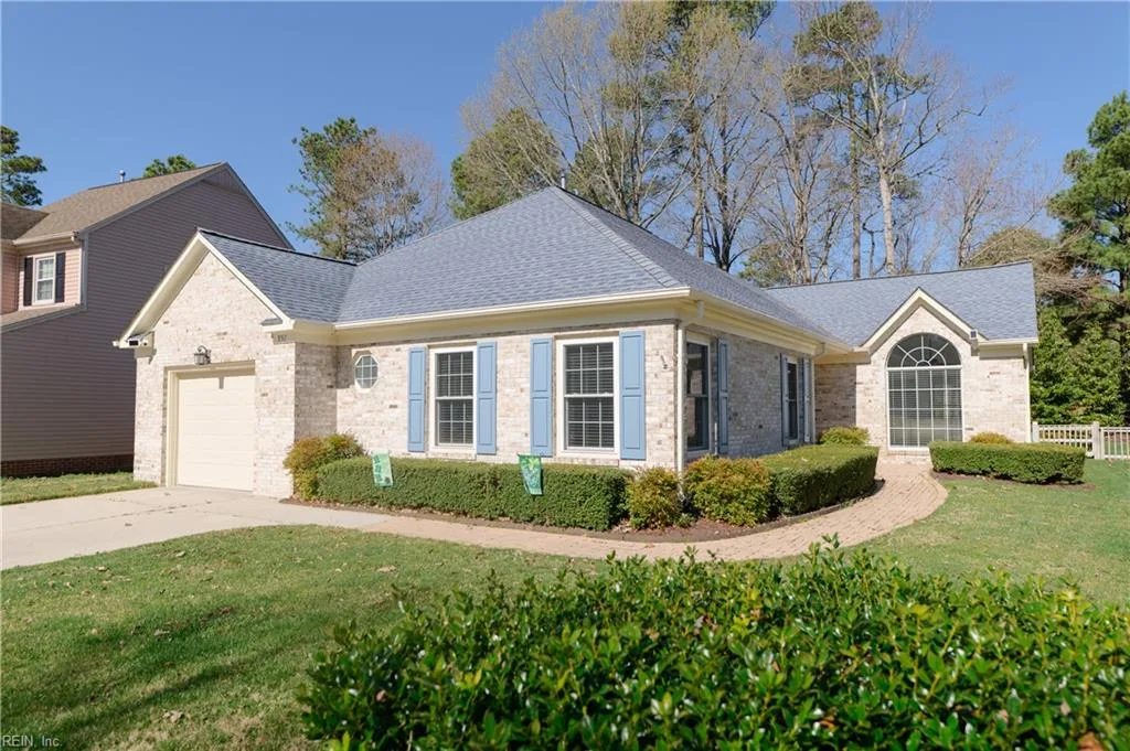 957 Heathland Dr, Newport News — photo