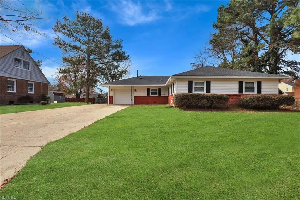 135 Raymond Dr, Hampton — photo