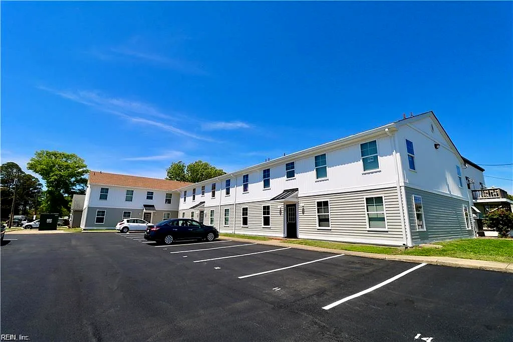 387 Terrace Ave #107, Virginia Beach — photo