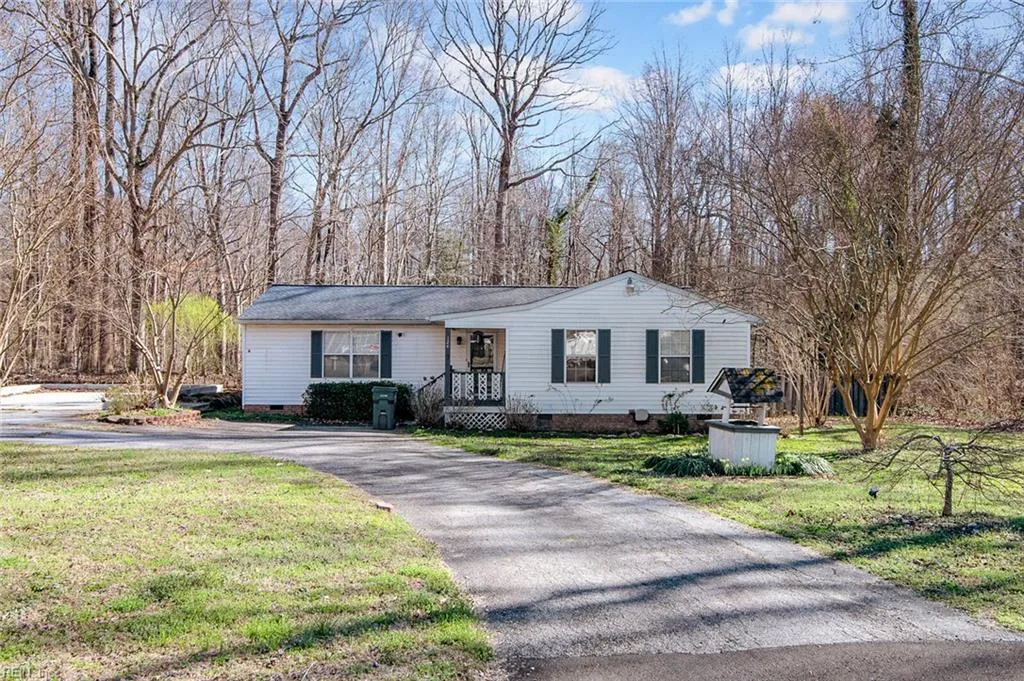 124 Woodside Dr, Williamsburg — photo