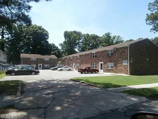 3535 Mangrove Ave #8, Norfolk — photo
