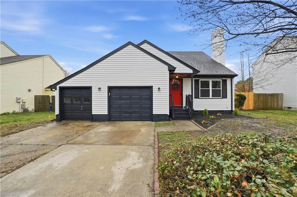 715 Fawn Lake Dr, Newport News — photo