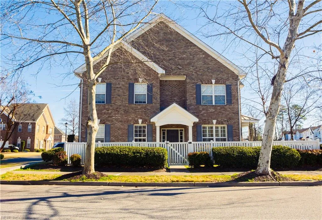 801 Westbrook Ln, Chesapeake — photo