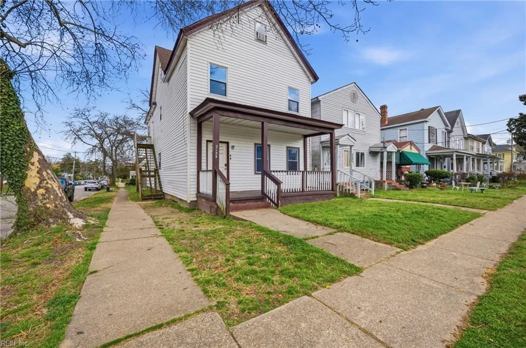 2134 Chestnut AVE, NEWPORTNEWS VA 23602