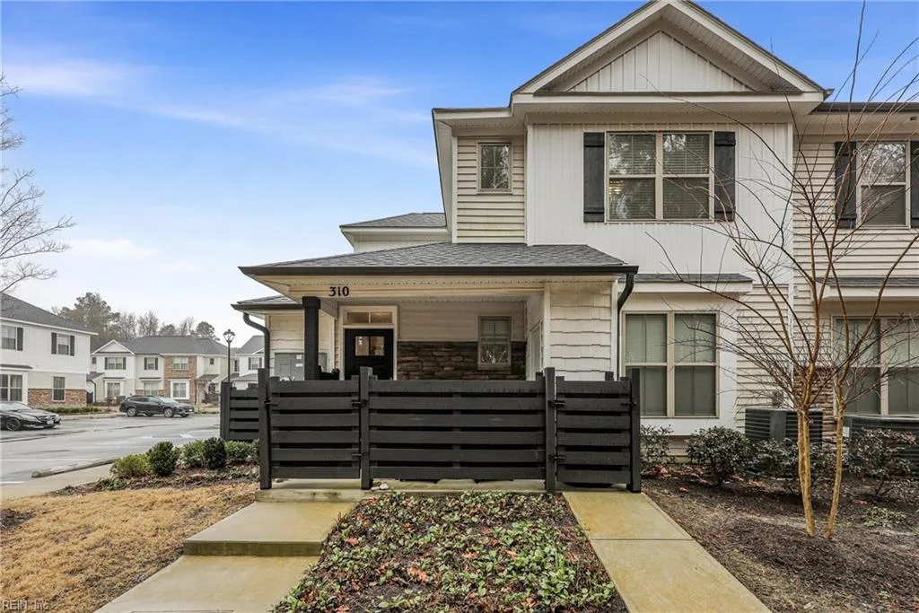 310 Kathy Ann Way W, Carrollton — photo