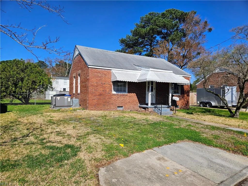 48 W Colin DR, PORTSMOUTH VA 23701