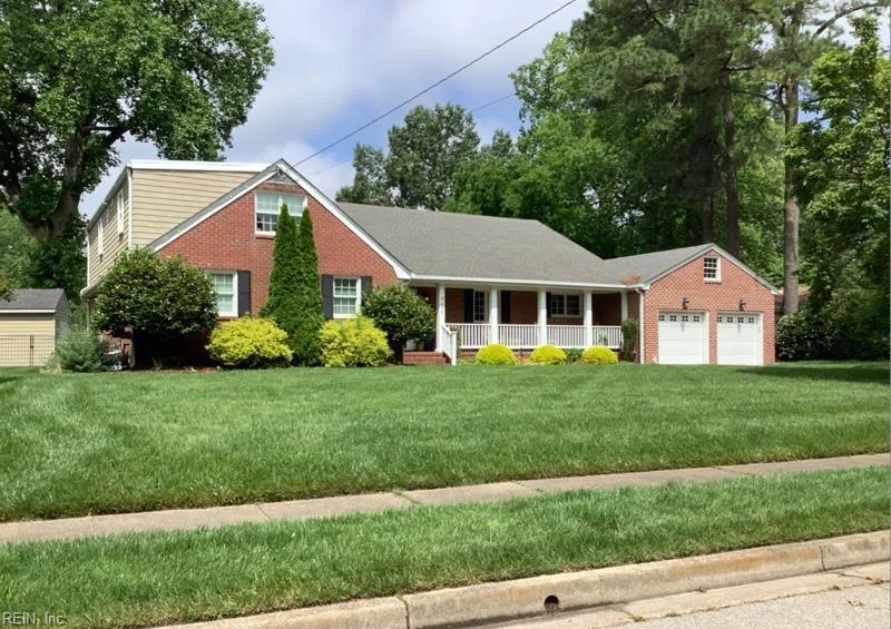 6447 Bridle Way, Norfolk — photo