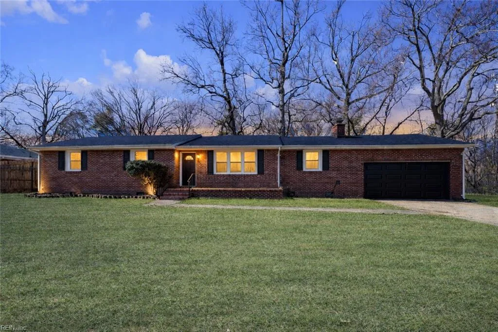 2009 Meredith RD, VIRGINIABEACH VA 23455
