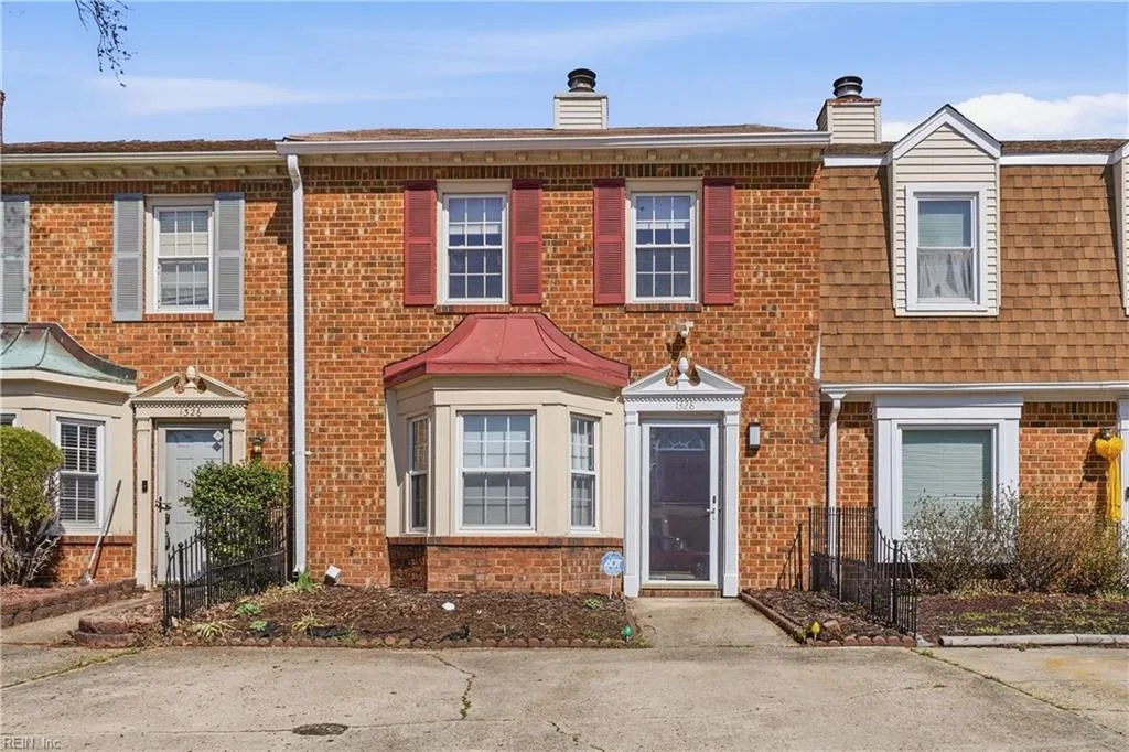 1328 Mill Lake Qtr, Chesapeake — photo