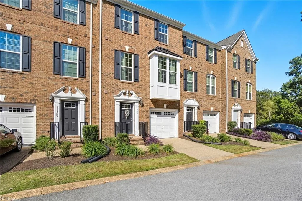 315 W Constance Rd #320, Suffolk — photo