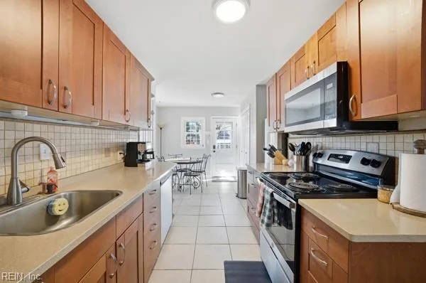 8113 Colin Dr, Norfolk — photo