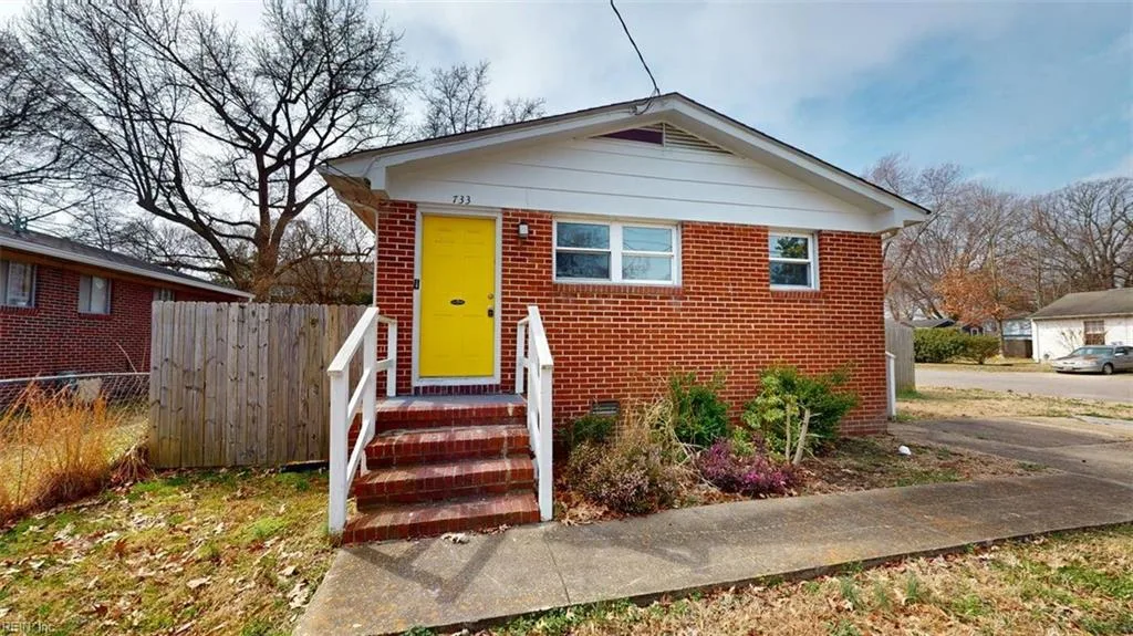 733 Fairland AVE, HAMPTON VA 23661
