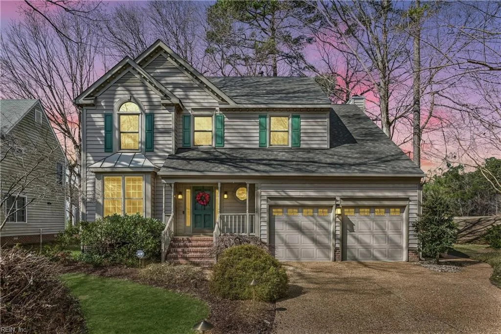 305 Hollingsworth Ct, Yorktown — photo