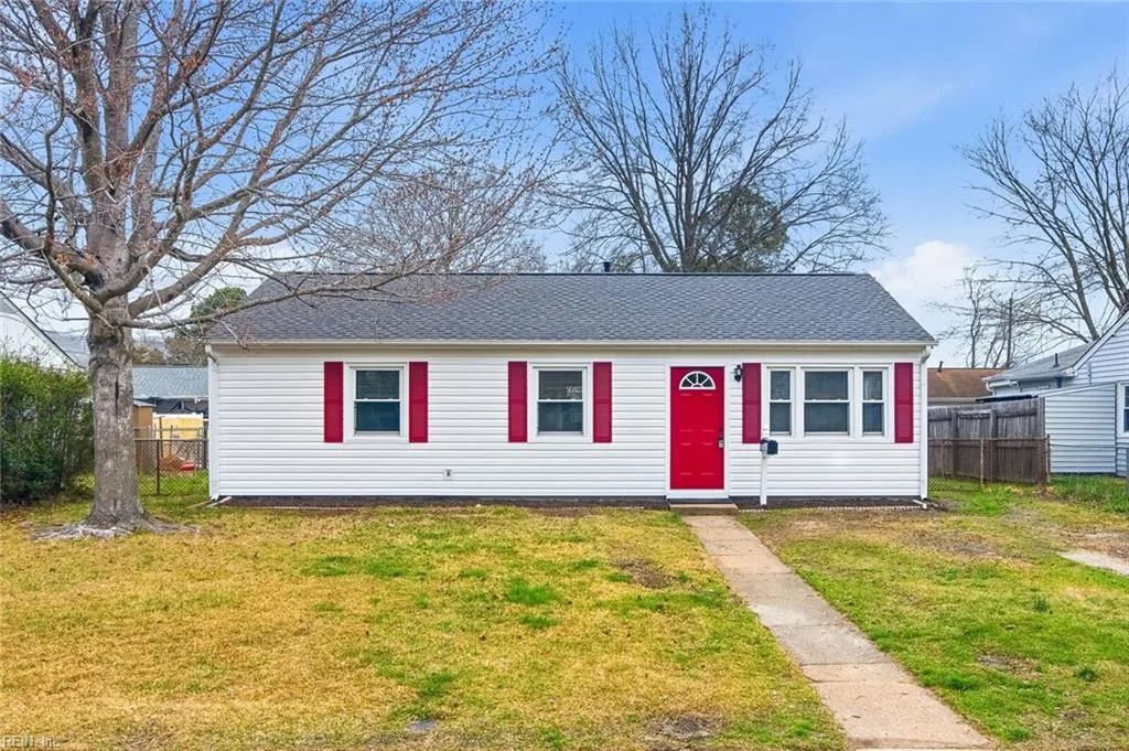 1841 Kensington Dr, Hampton — photo