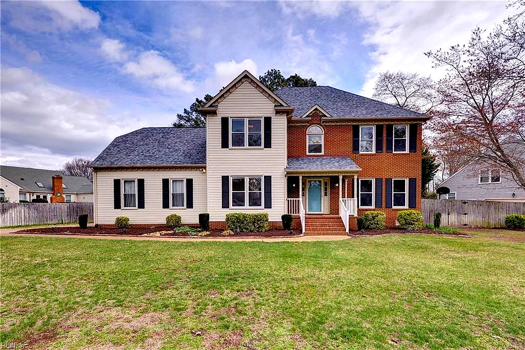 305 Allen Harris Dr, Yorktown — photo