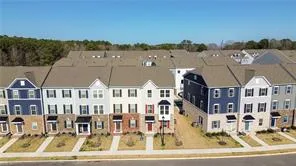 1211 Worden Way, Suffolk — photo