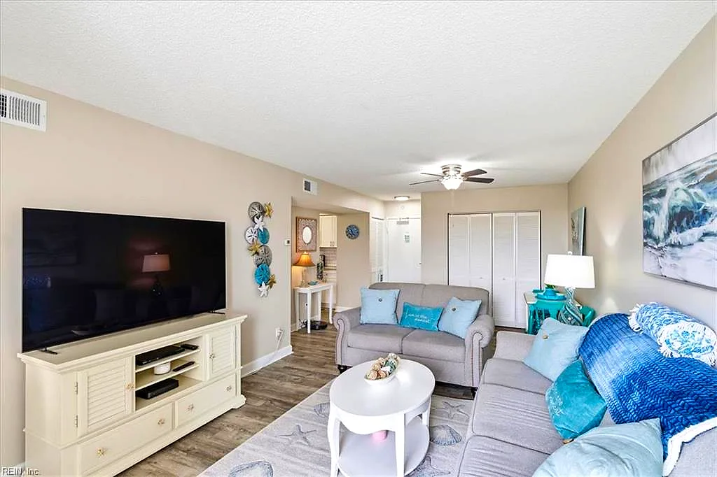 3288 Page Ave #313, Virginia Beach — photo