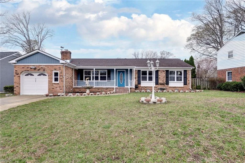225 Shadywood Dr, Newport News — photo