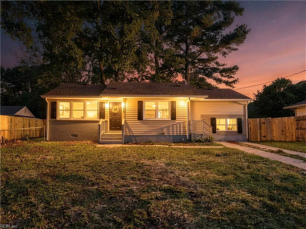 749 Holladay LN, VIRGINIABEACH VA 23455