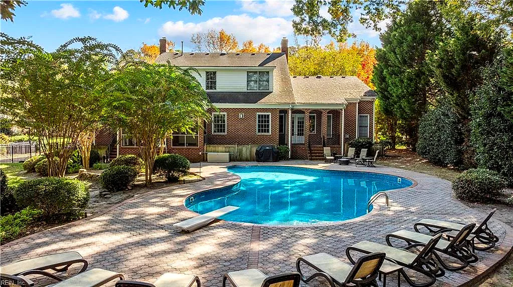 1097 Caton DR, VIRGINIA BEACH VA 23454