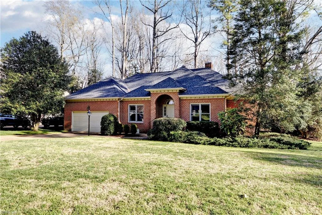 612 Beechwood Dr, Williamsburg — photo