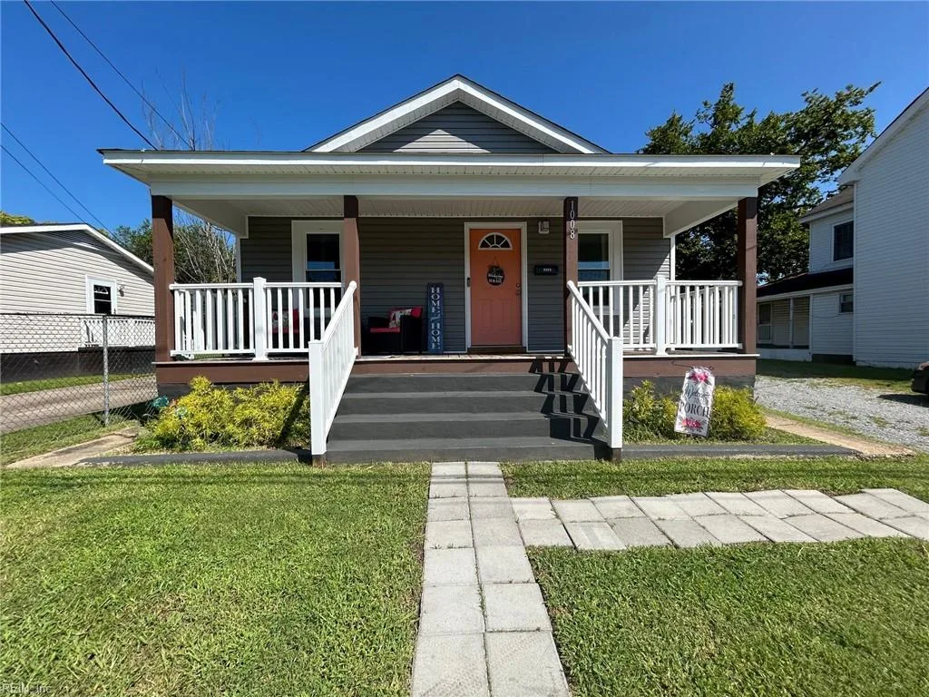 1008 Clarys Dr, Suffolk — photo