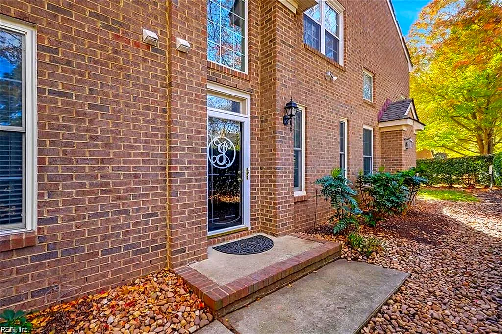 100 Bluff Terrace, Newport News — photo