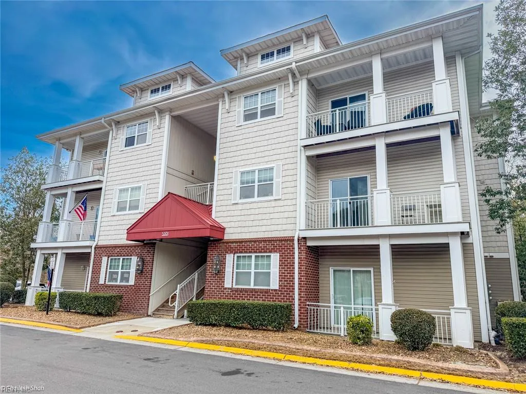 5201 Nuthall Dr #208, Virginia Beach — photo