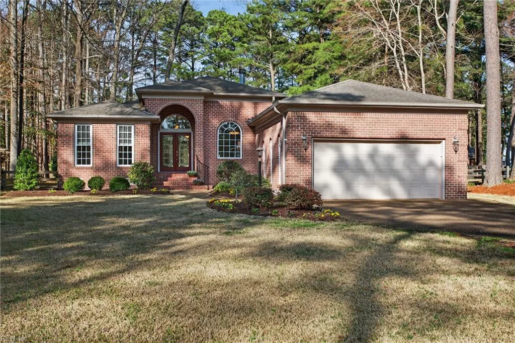 529 Piney Point Rd, Yorktown — photo