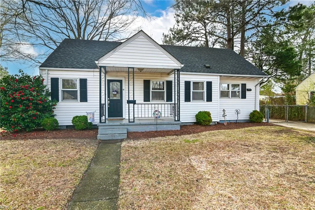 15 Chowan DR, PORTSMOUTH VA 23701