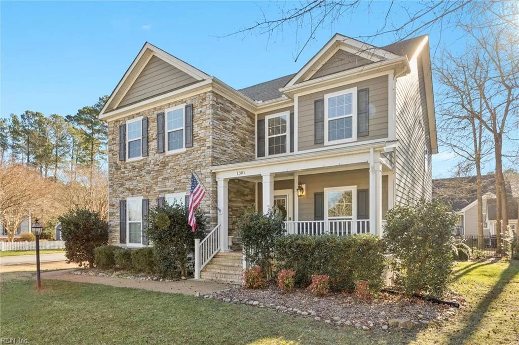 1301 Founders Pointe Trl, Carrollton — photo