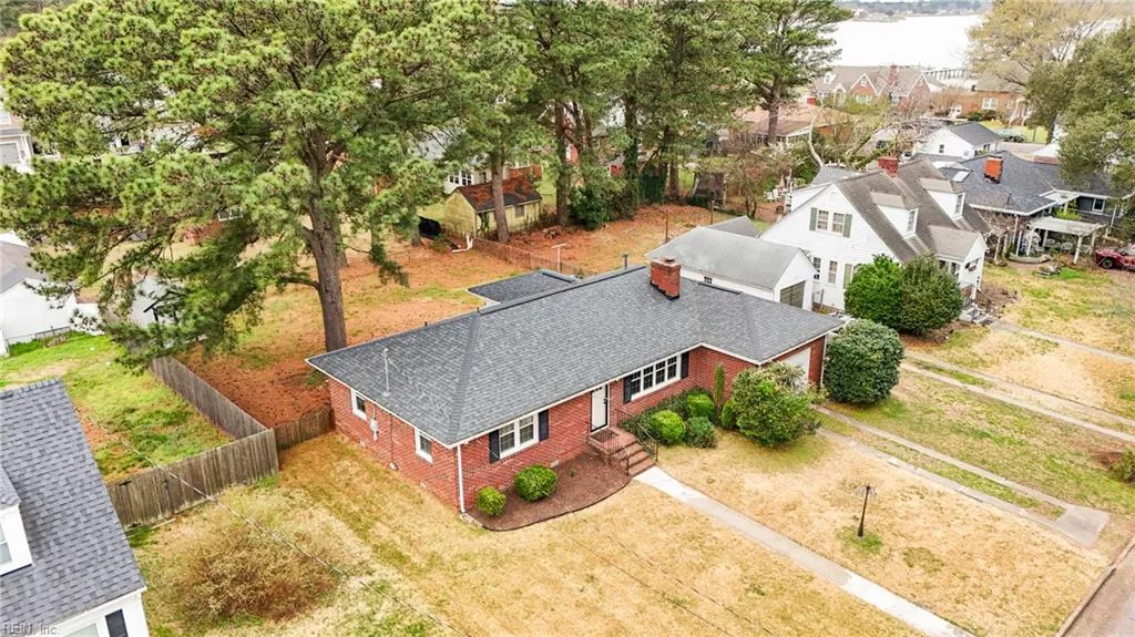 106 Porter Rd, Portsmouth — photo