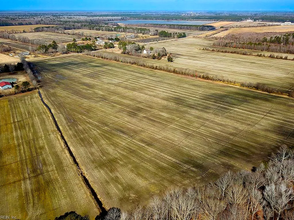 118Ac West RD, CHESAPEAKE VA 23323