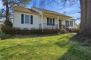 2645 Roundtree Cir, Chesapeake — photo