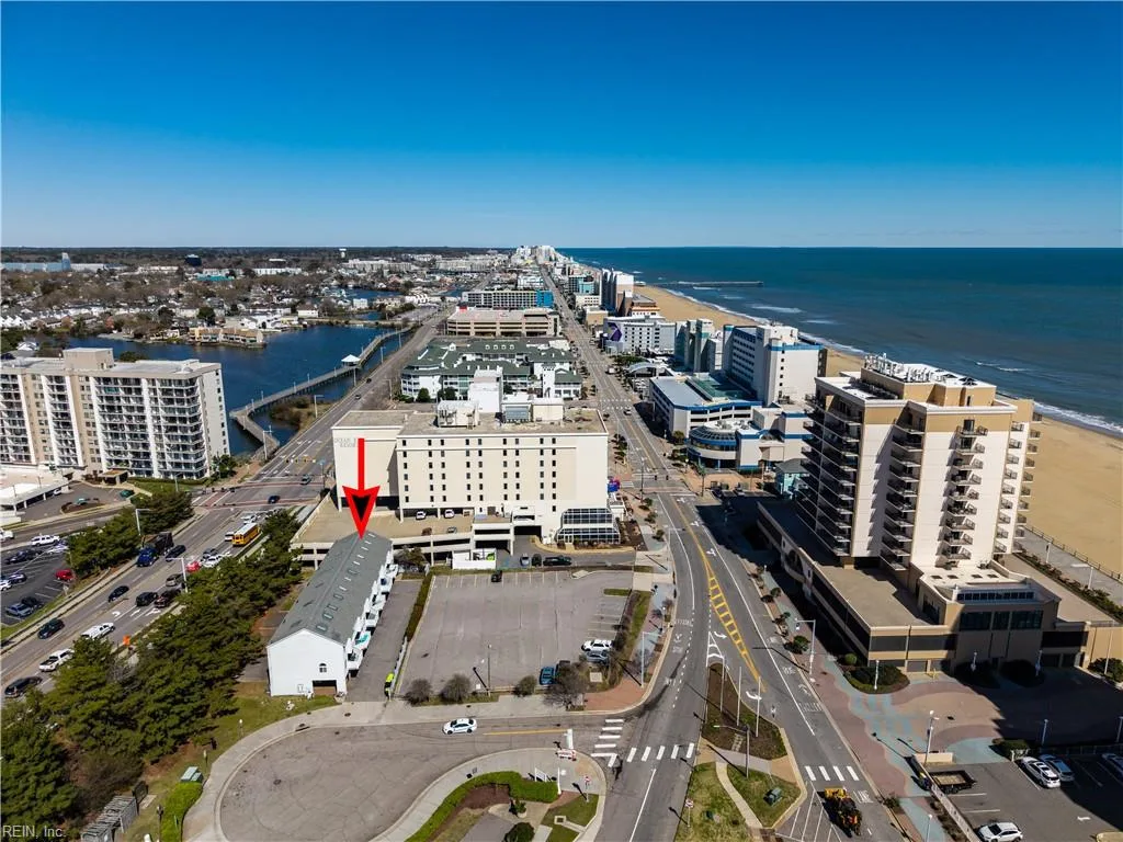 217 4th St, Virginia Beach — photo