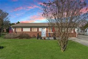 2824 Country Club Dr, Suffolk — photo