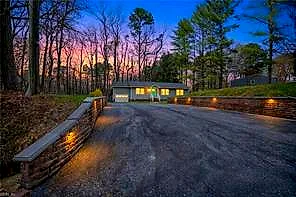 8174 Brook Ct, Gloucester — photo