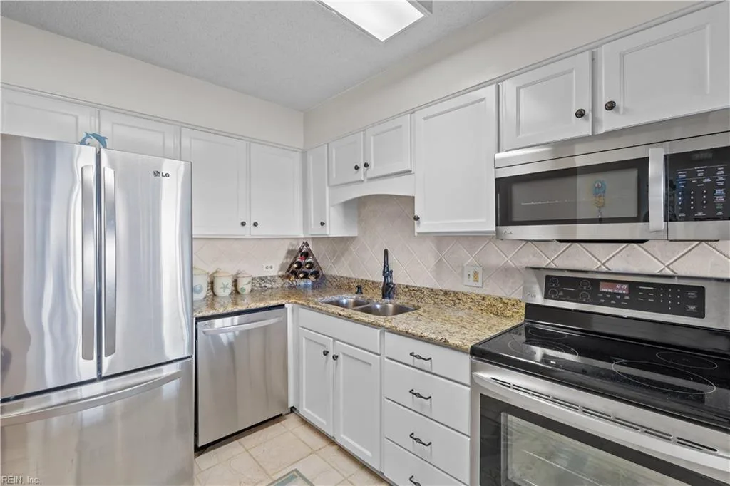3288 Page Ave #911, Virginia Beach — photo