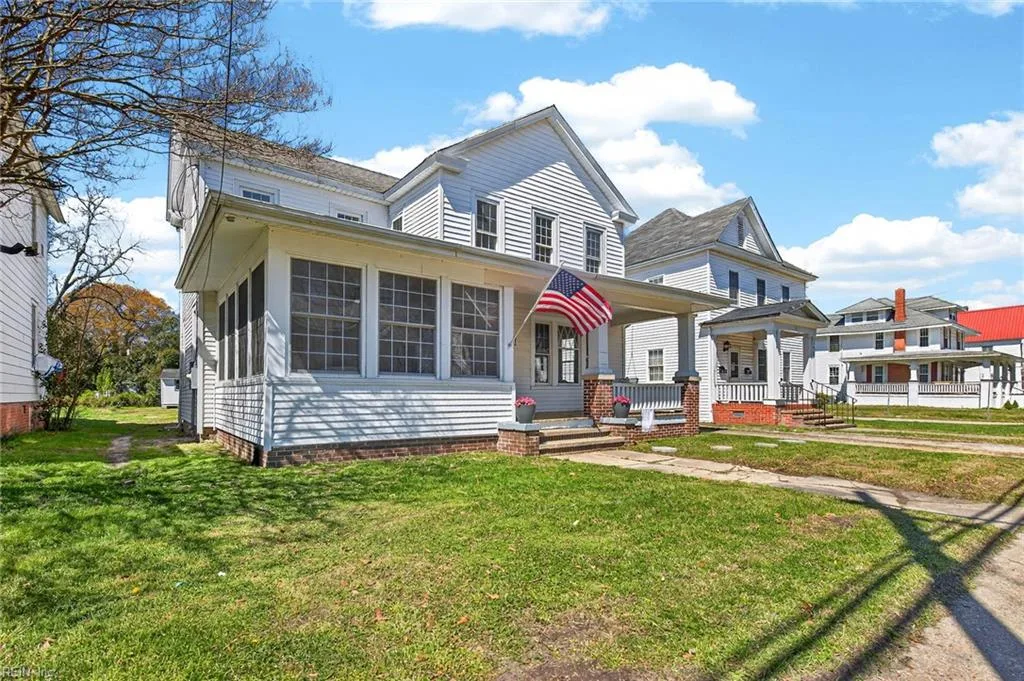 709 N Road St, Elizabeth City — photo