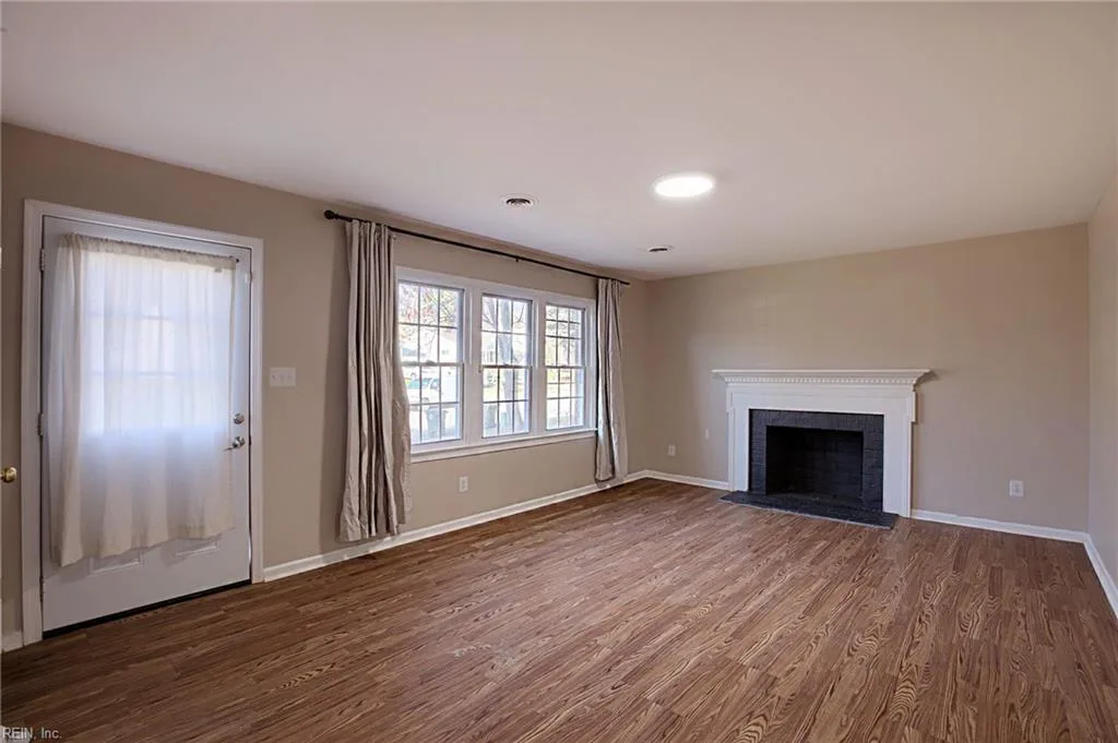 363 Paulette Dr, Newport News — photo
